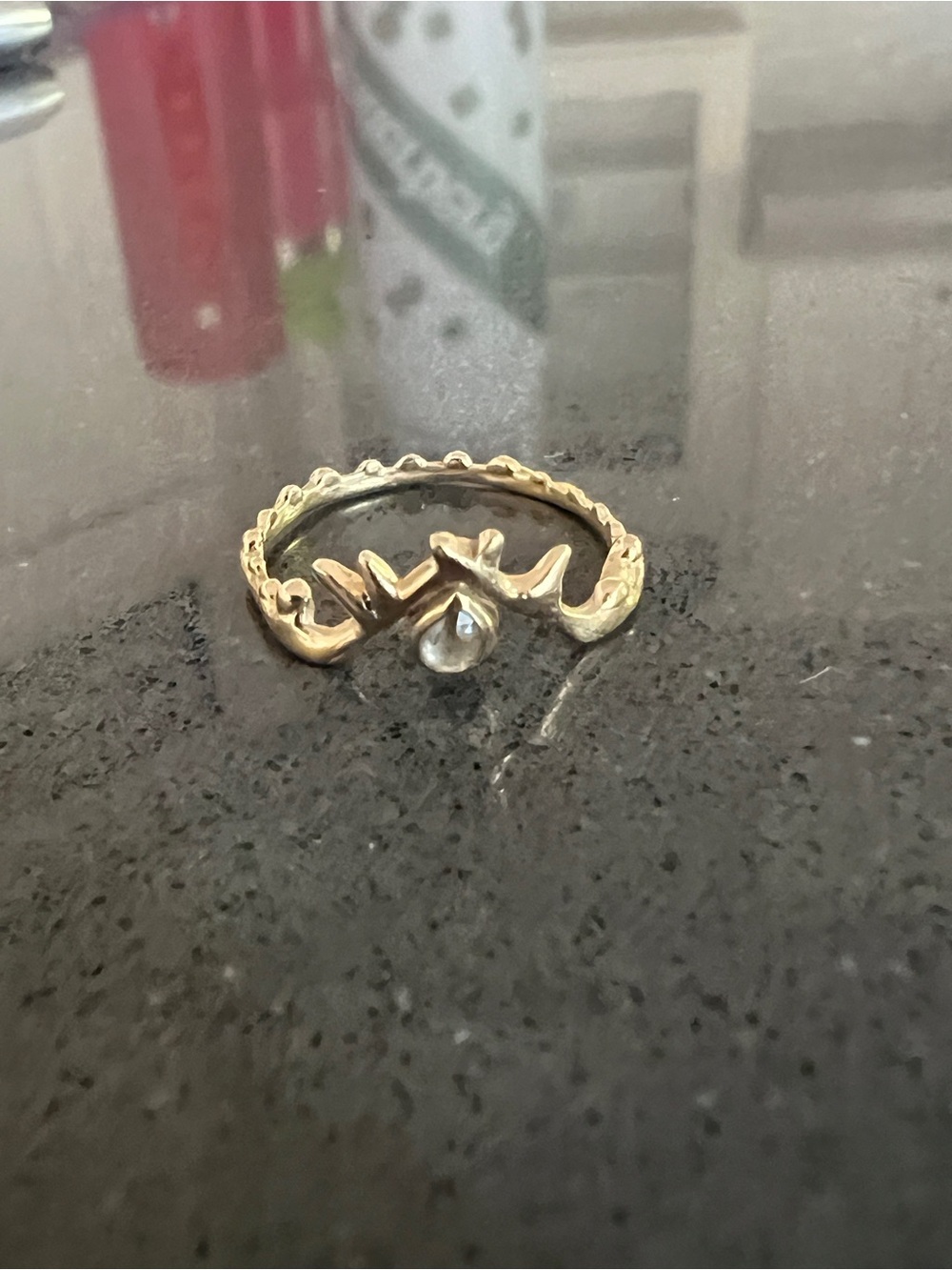Gold Teardrop Accent Women's Ring with Sculpted Band